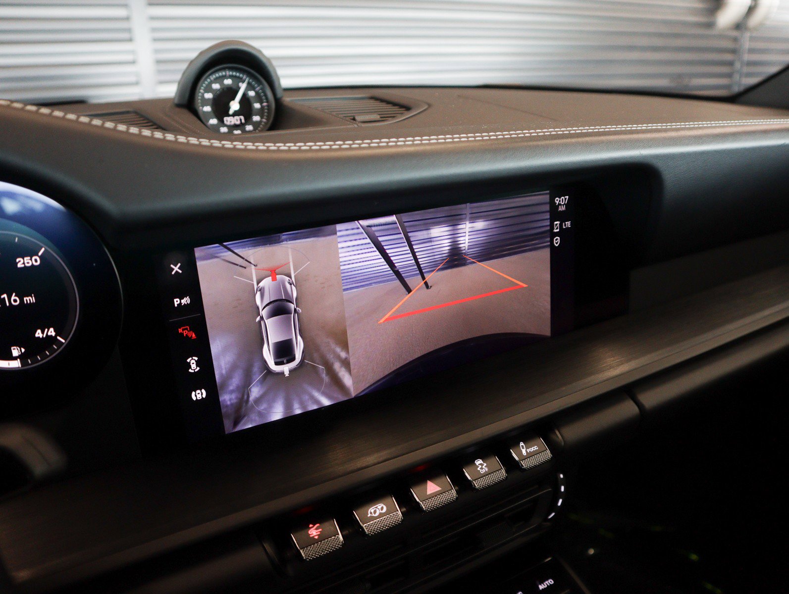 Certified 2024 Porsche 911 Carrera 4 GTS image 20