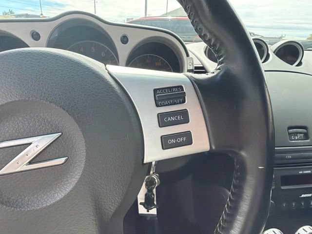 Used 2007 Nissan 350Z Touring RWD image 17