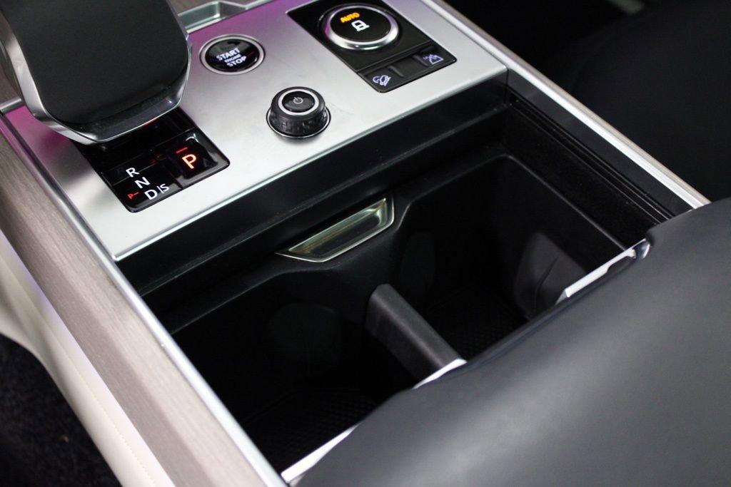 Certified 2023 Land Rover Range Rover SE image 35