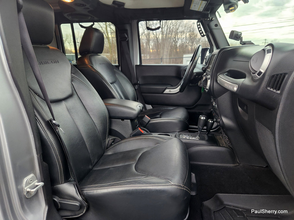 Used 2013 Jeep Wrangler Unlimited Rubicon w/ Connectivity Group image 31