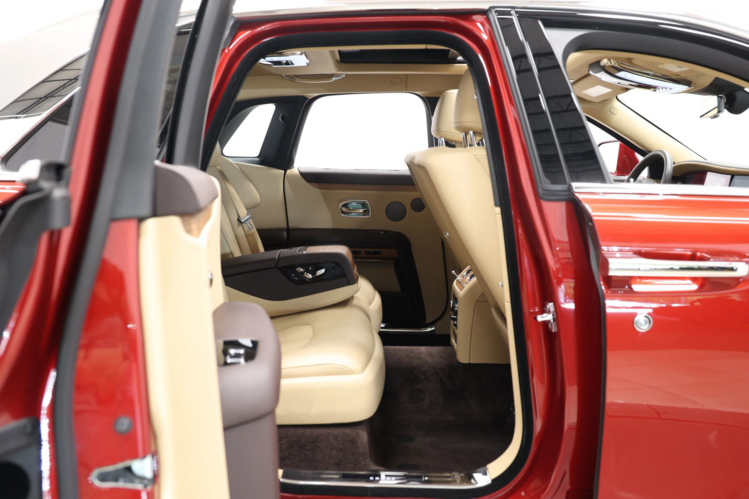 Used 2022 Rolls-Royce Ghost w/ Ghost Package AWD/4WD image 94