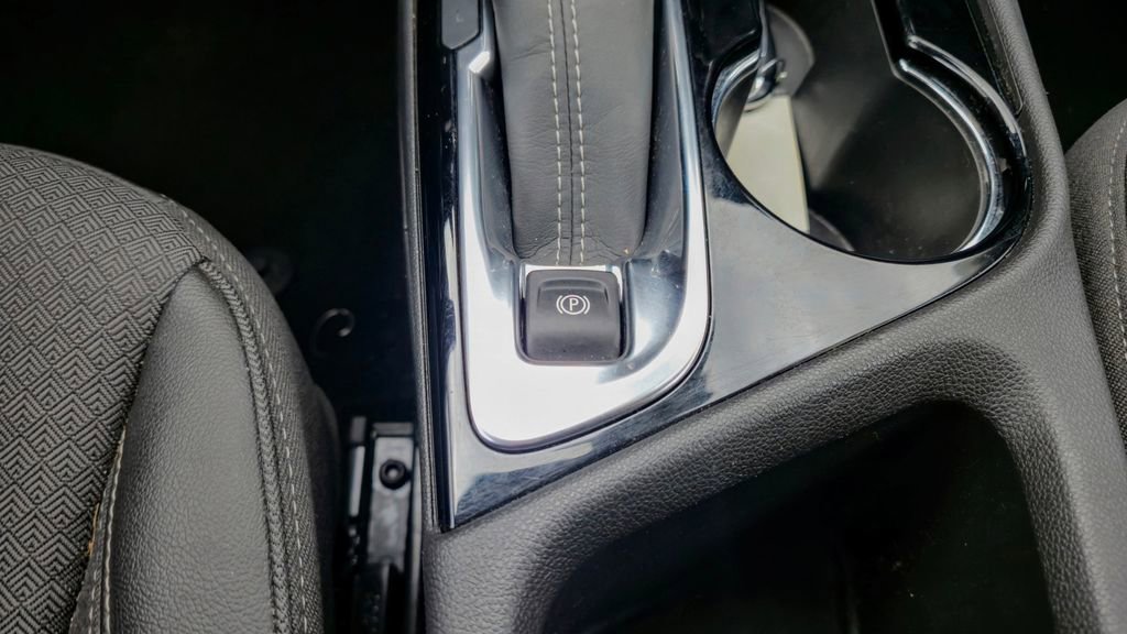 Used 2024 Buick Encore GX Preferred FWD image 25