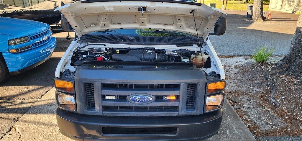 Used 2013 Ford E-150 and Econoline 150 RWD image 12