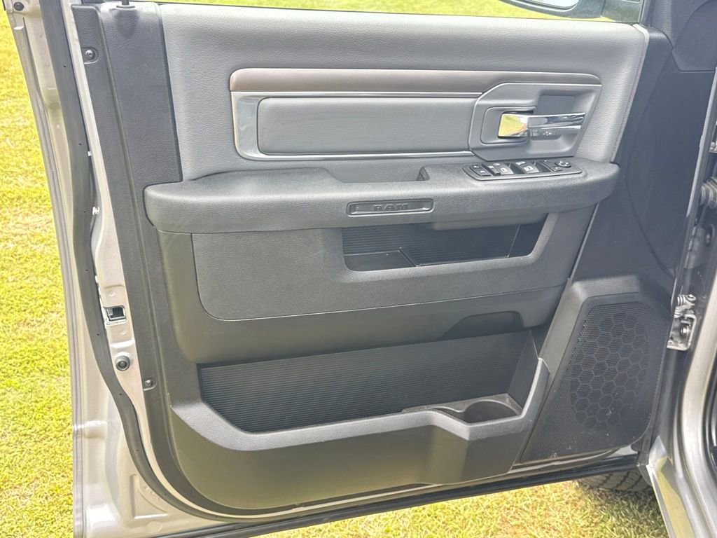 Used 2024 RAM 1500 Classic SLT image 10