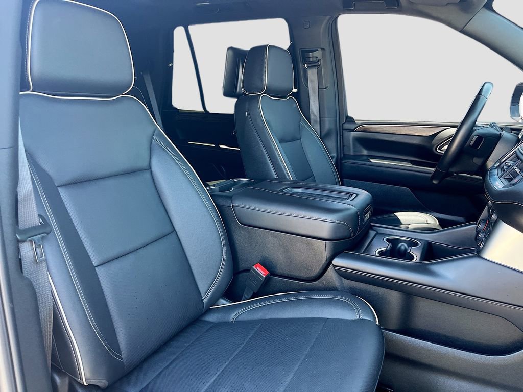 Used 2024 Chevrolet Tahoe Premier w/ Advanced Technology Package AWD/4WD image 33