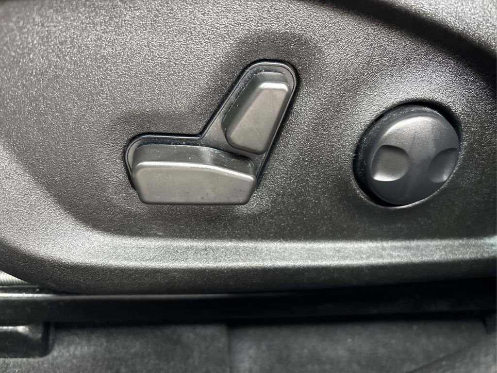 Used 2023 Jeep Renegade Latitude w/ Sun/Sound Group image 36