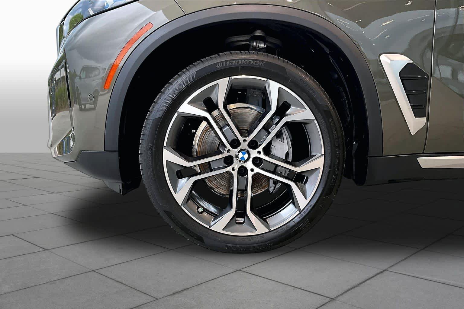 Used 2026 BMW X5 sDrive40i RWD image 10