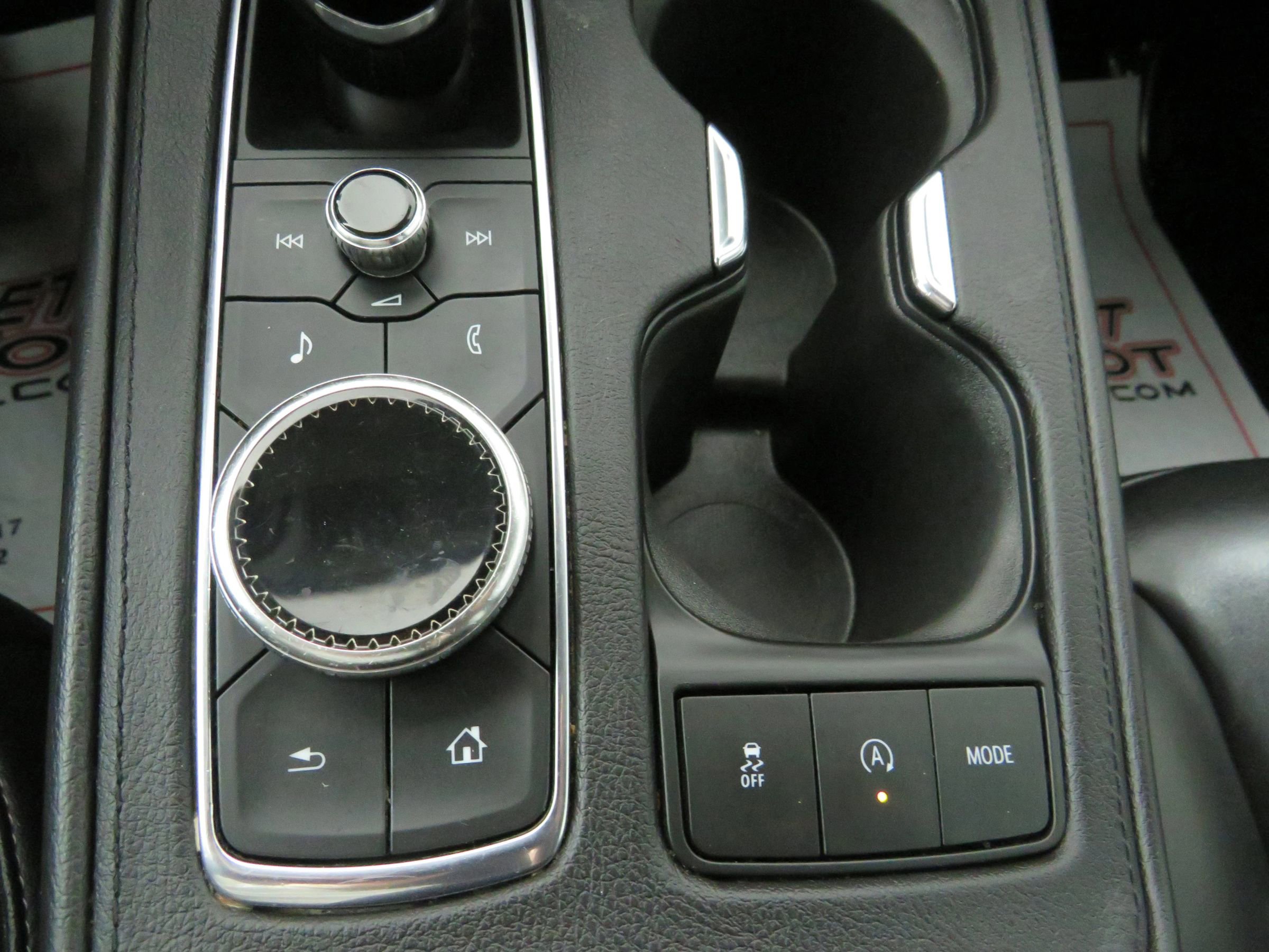 Used 2020 Cadillac XT4 Premium Luxury image 25