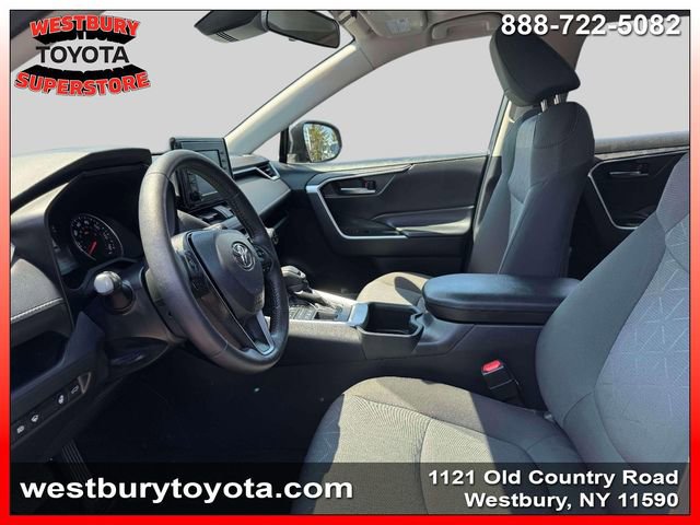 Used 2022 Toyota RAV4 XLE w/ Convenience Package AWD/4WD image 17
