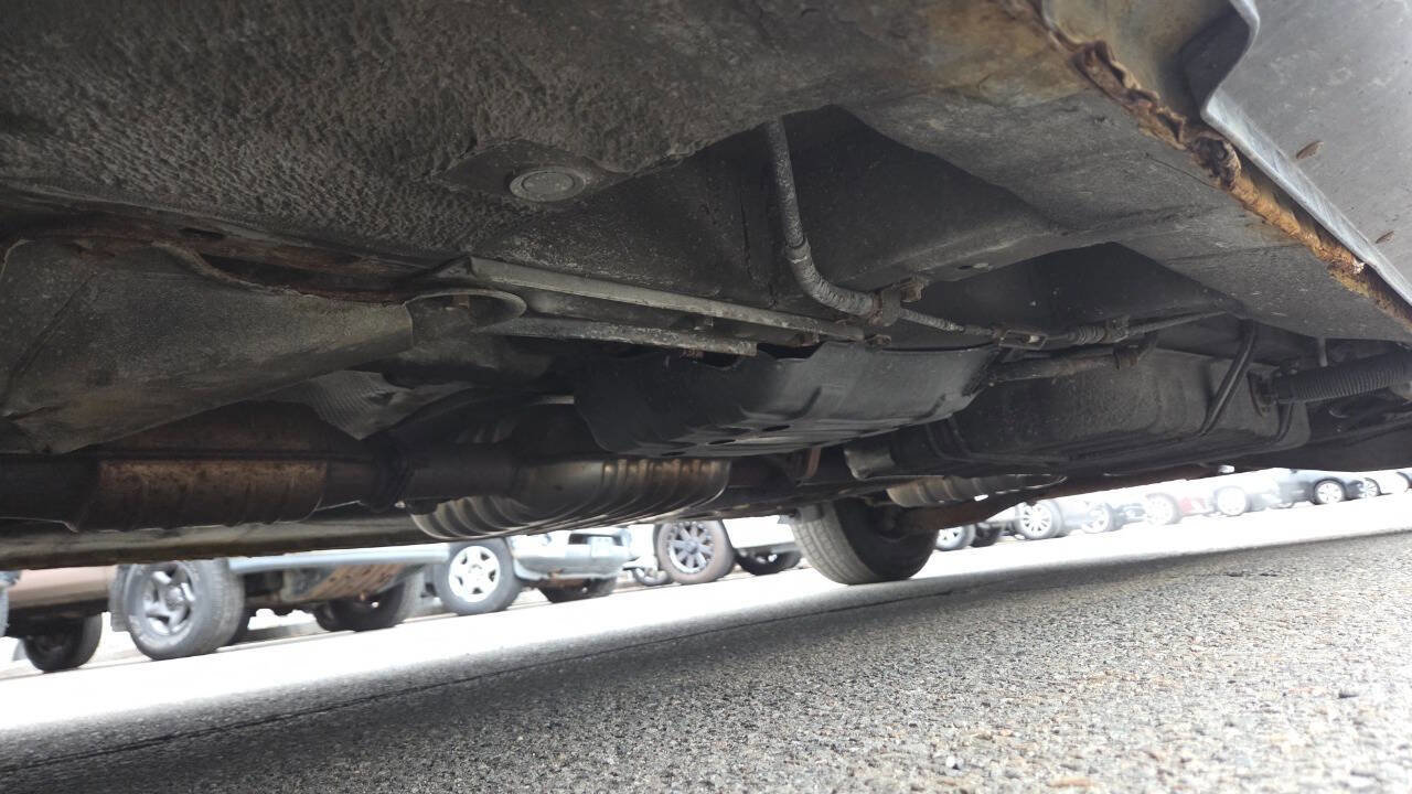 Used 2007 Kia Sedona LX image 43