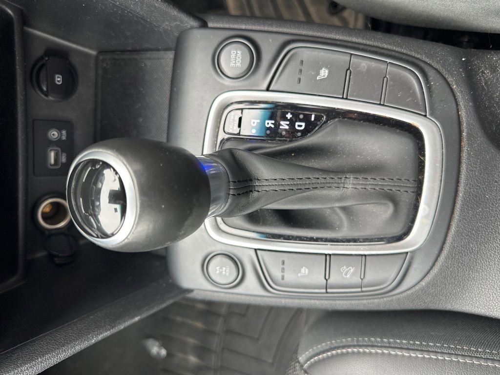 Used 2019 Hyundai Kona Limited image 16