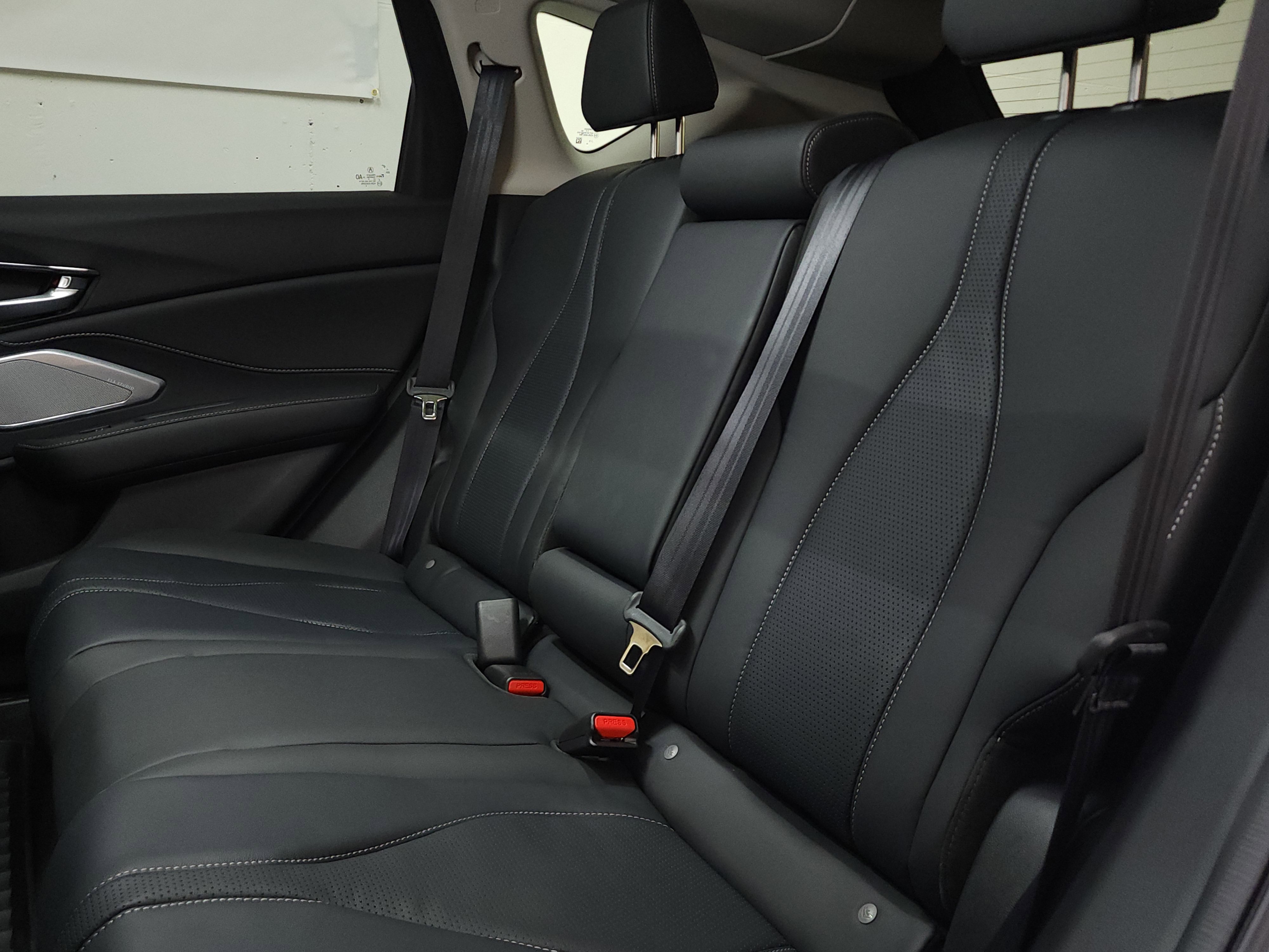 Used 2025 Acura RDX SH-AWD w/ Technology Package image 18