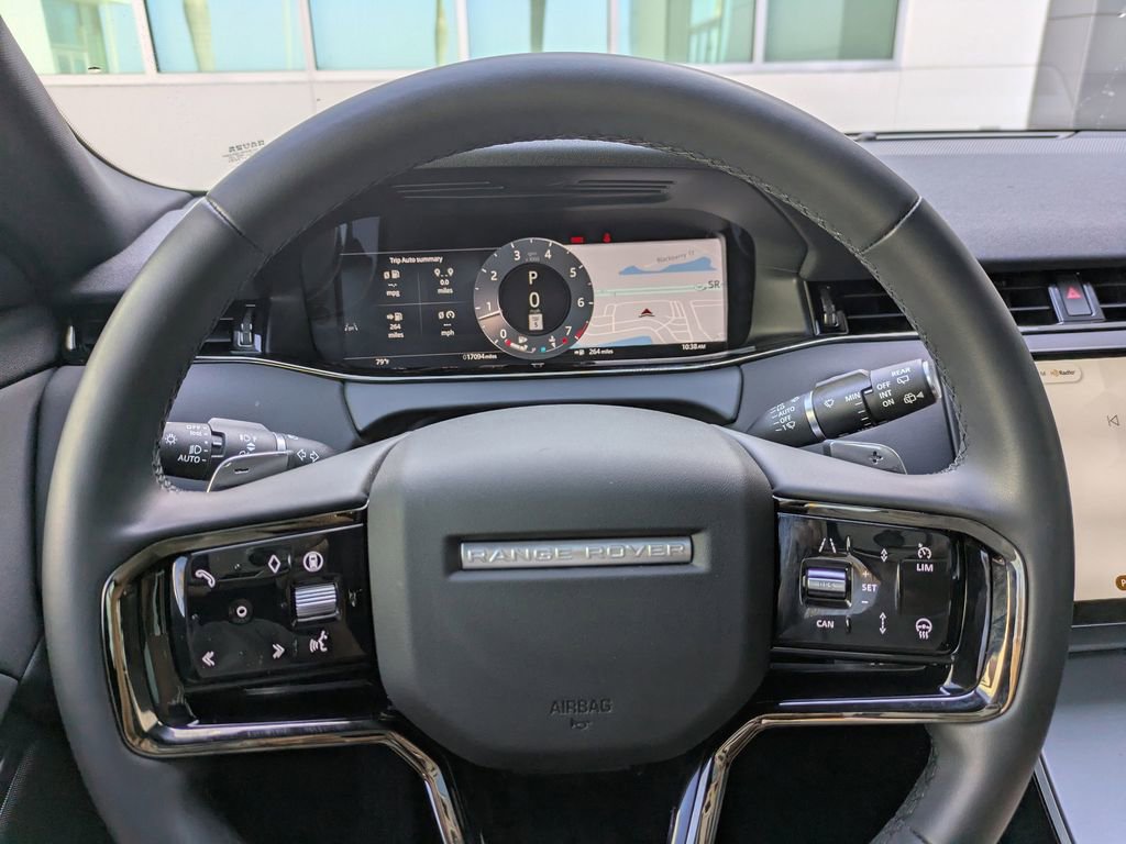 Used 2025 Land Rover Range Rover Evoque S image 29