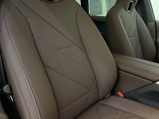 Used 2025 BMW iX xDrive50 image 70