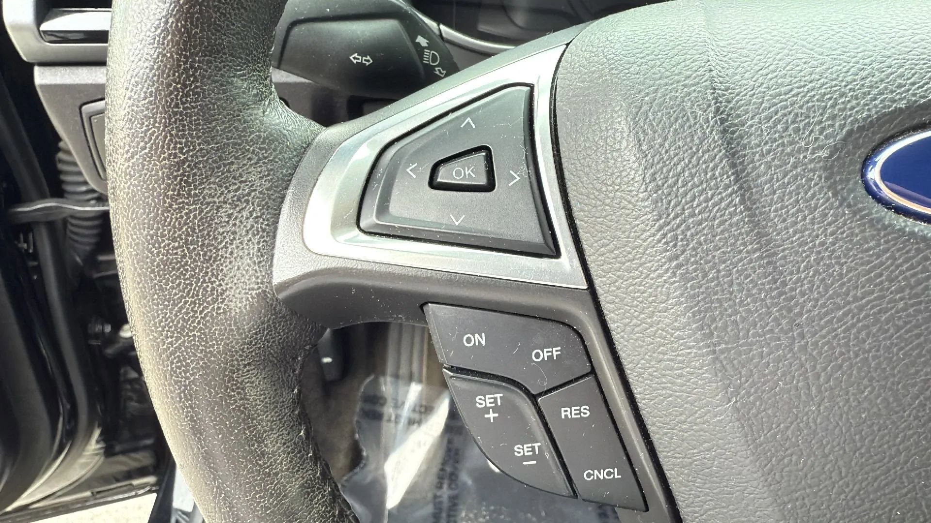 Used 2016 Ford Fusion SE FWD image 31