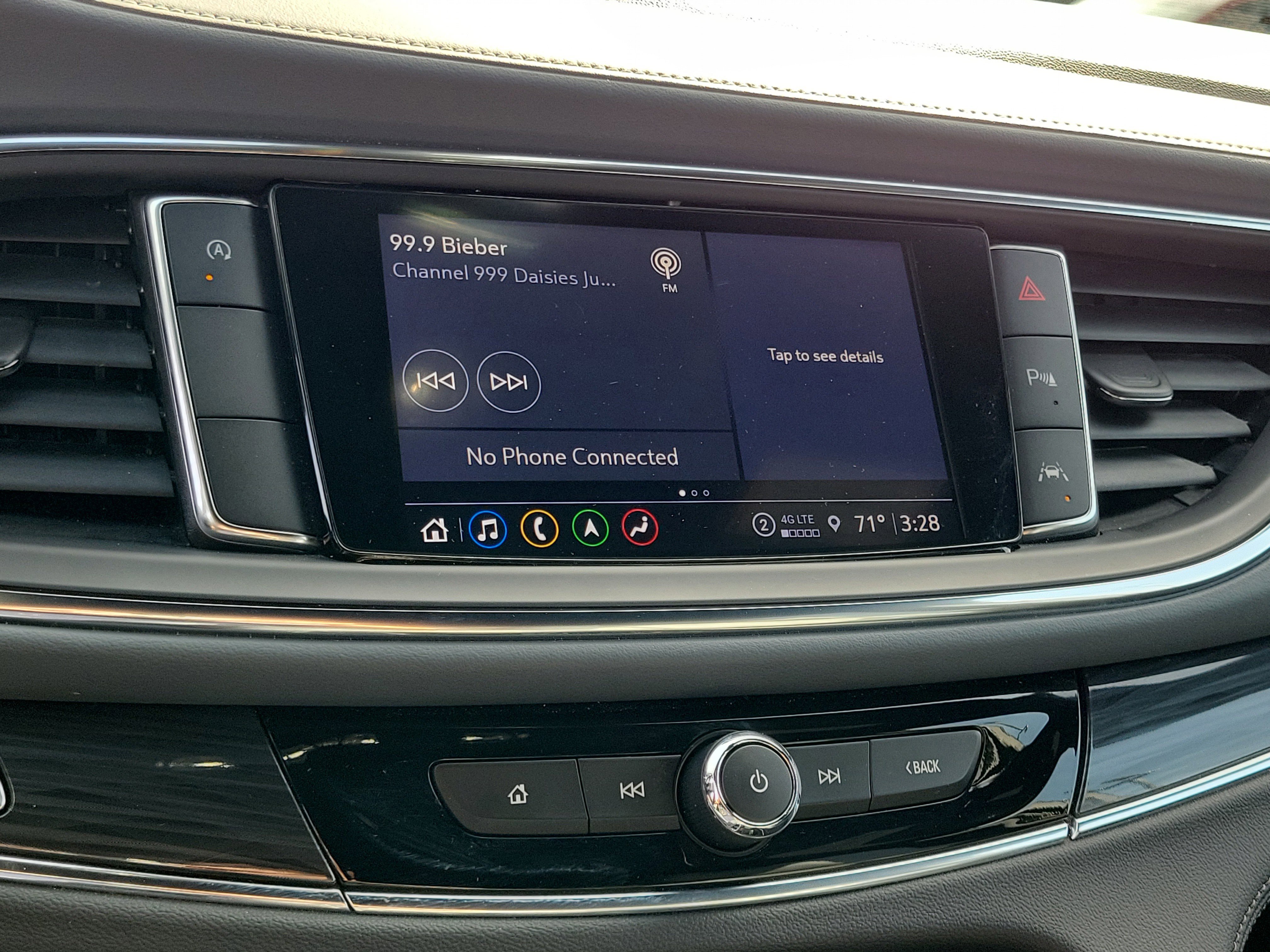 Used 2024 Buick Enclave Premium image 26