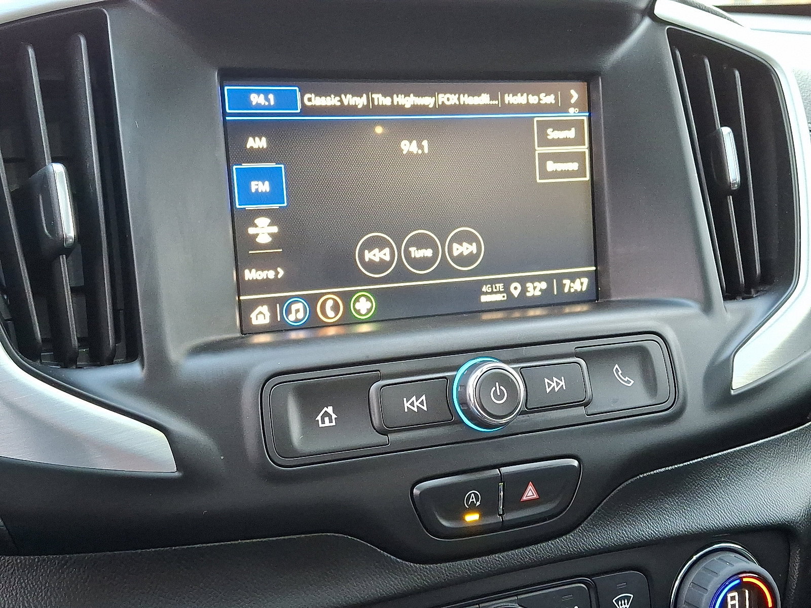 Certified 2022 GMC Terrain SLE w/ Driver Convenience Package image 24