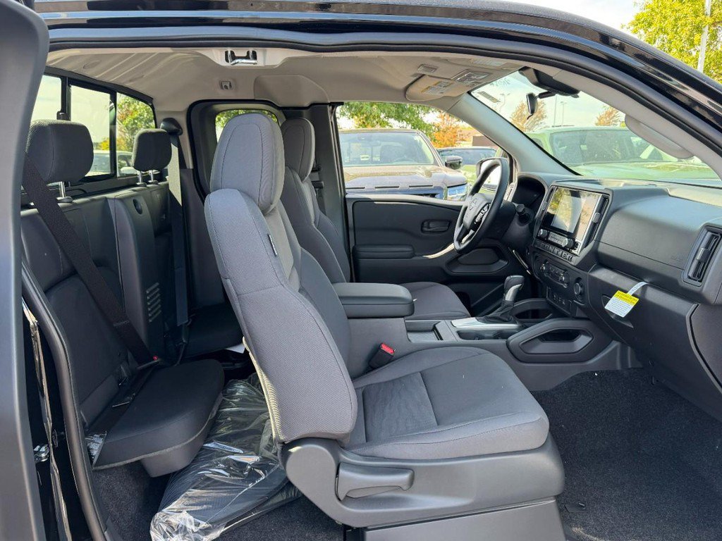 New 2027 Nissan Frontier S w/ Tow Package RWD image 4