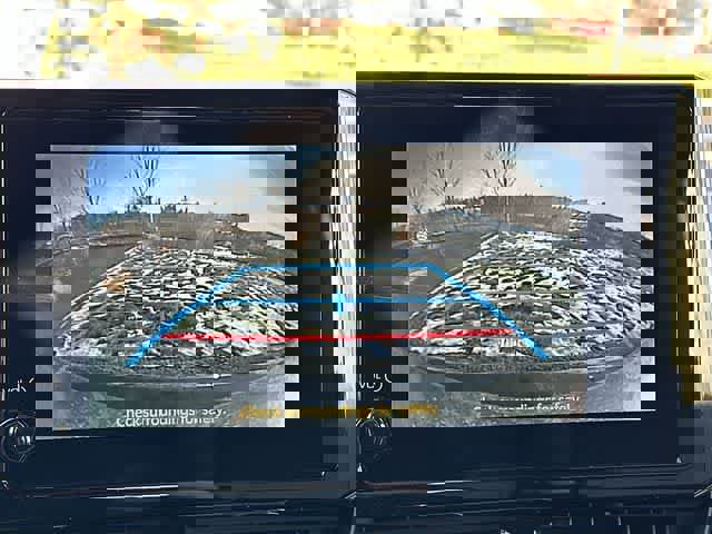 Used 2025 Toyota Corolla SE image 12