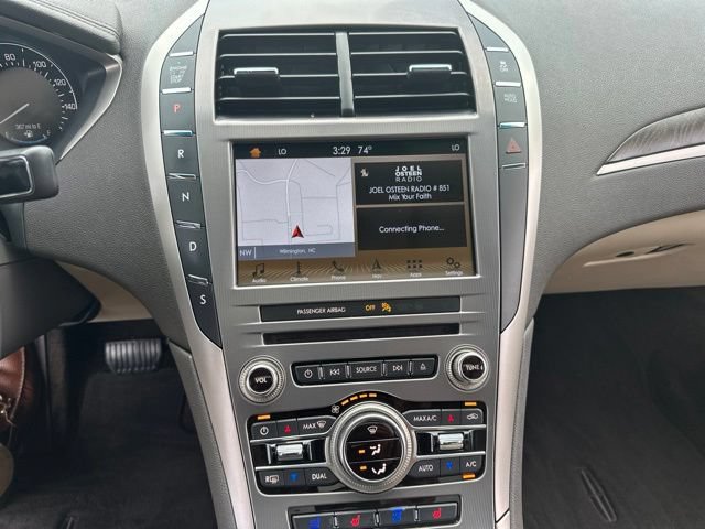 Used 2017 Lincoln MKZ Reserve FWD image 16