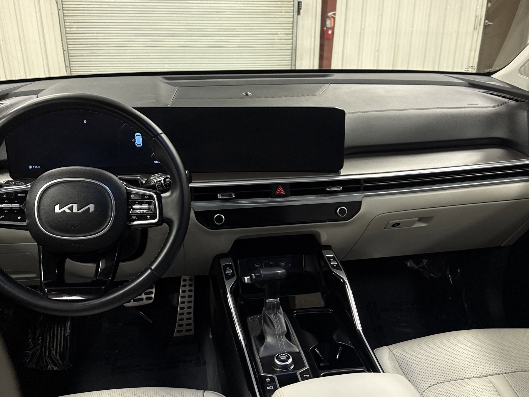 Used 2024 Kia Sorento SX image 10