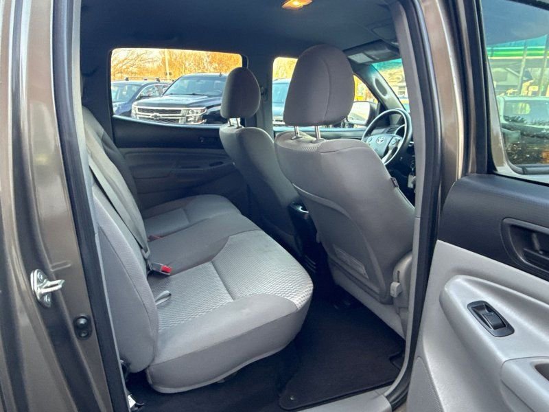 Used 2014 Toyota Tacoma 4x4 Double Cab image 20