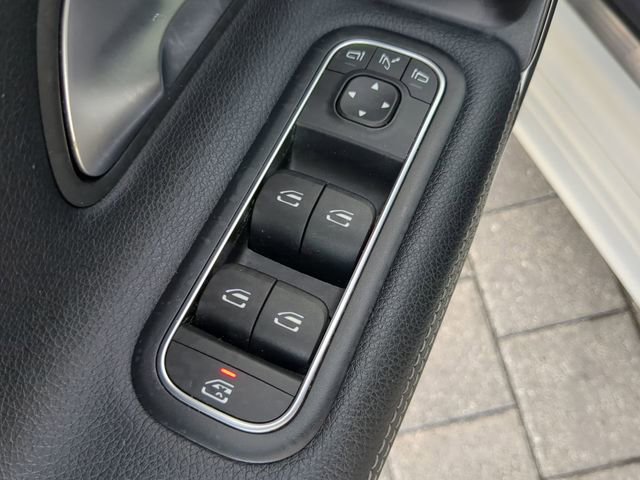 Used 2025 Mercedes-Benz CLA 250 image 17