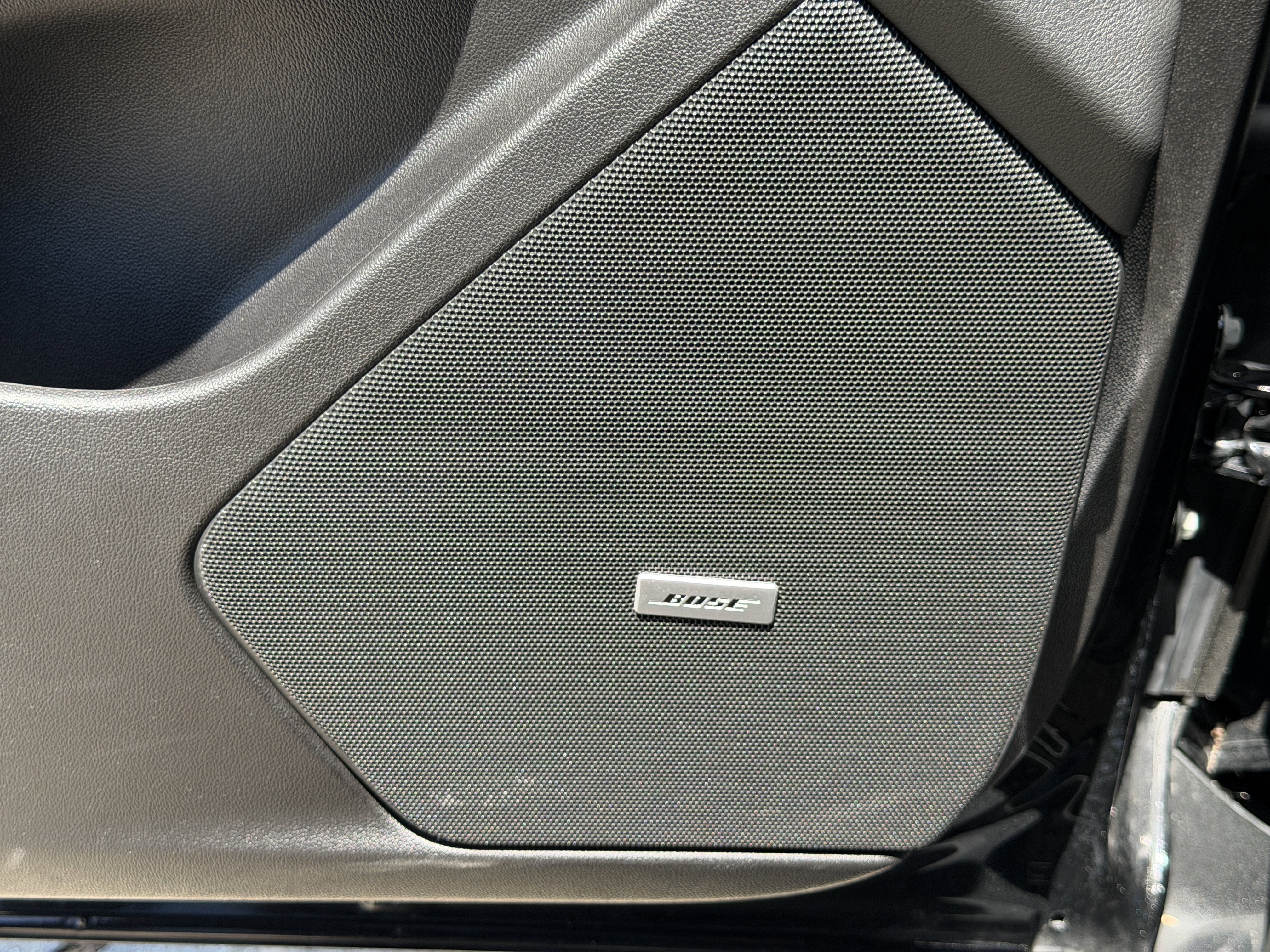 Used 2023 Cadillac XT5 Luxury w/ LPO, Floor Liner Package AWD/4WD image 19
