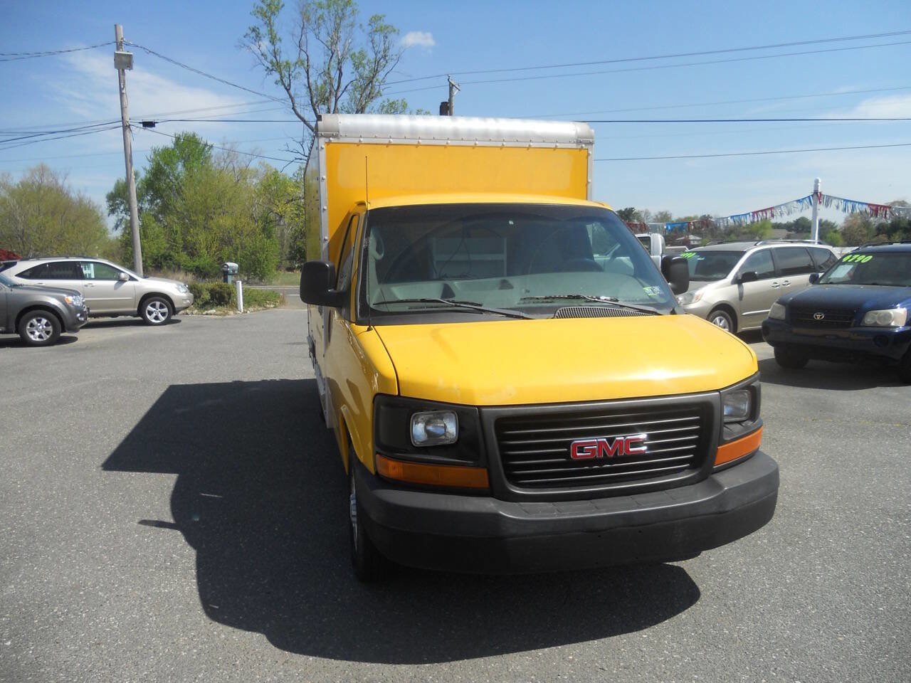 Used 2011 GMC Savana 3500 image 5