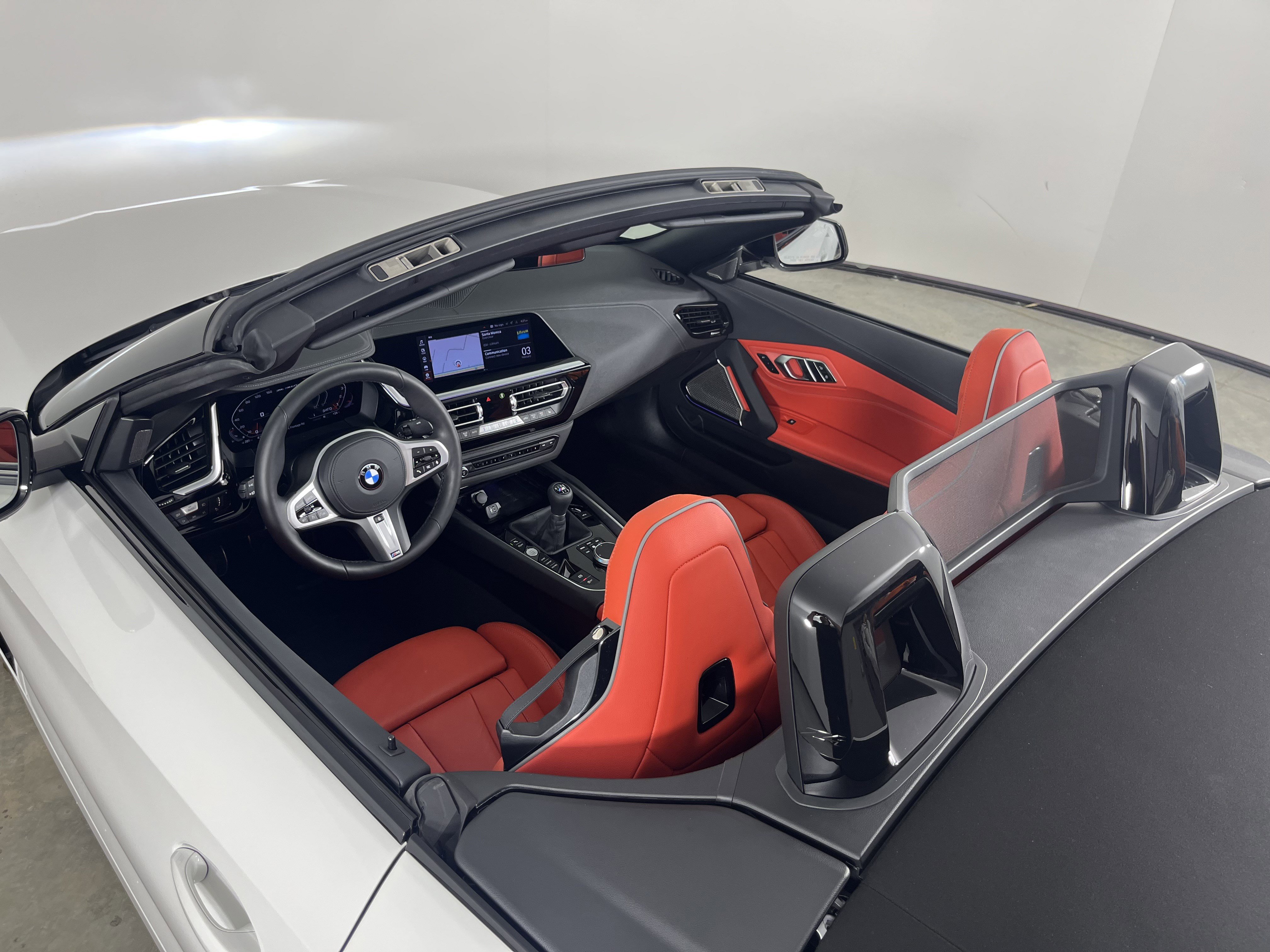 Used 2026 BMW Z4 M40i w/ Premium Package image 23