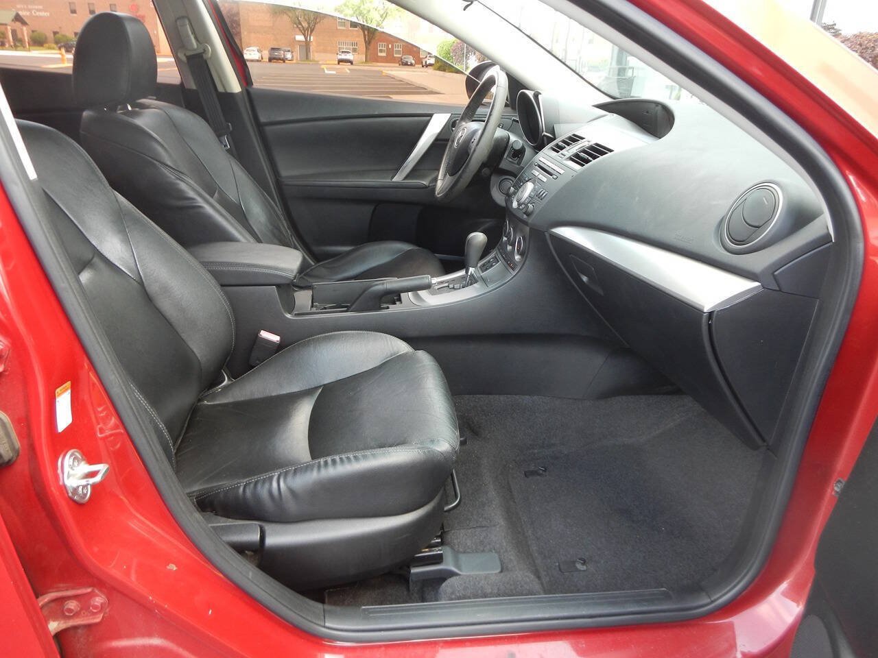 Used 2011 MAZDA MAZDA3 s Grand Touring w/ Tech Pkg FWD image 37