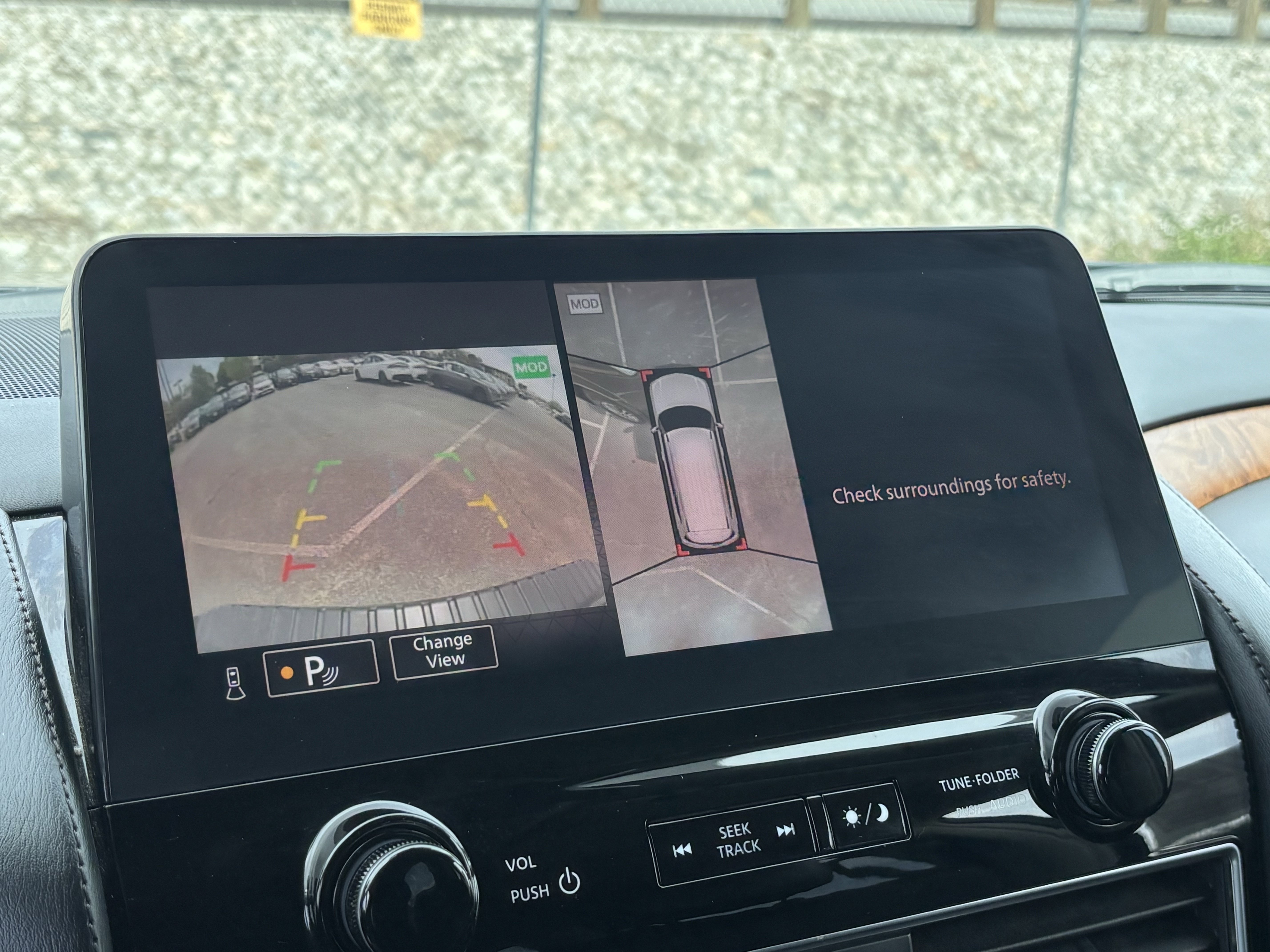 Used 2024 Nissan Armada SL w/ Captain's Chairs Package RWD image 22