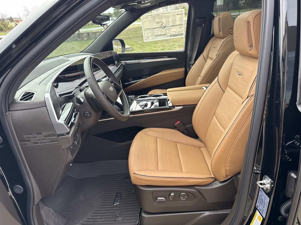 New 2026 Cadillac Escalade Luxury w/ LPO, Floor Liner Package AWD/4WD image 14