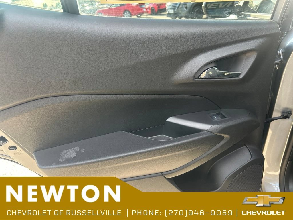 Used 2024 Chevrolet Trax ACTIV w/ Driver Confidence Package FWD image 32