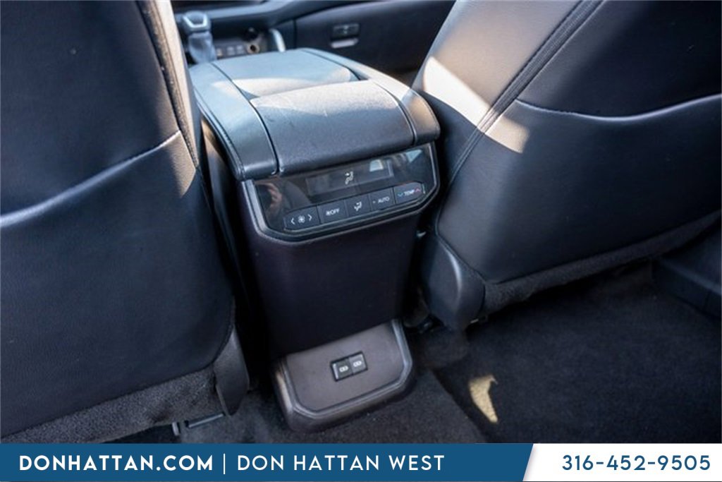 Used 2024 Toyota Highlander XLE image 24
