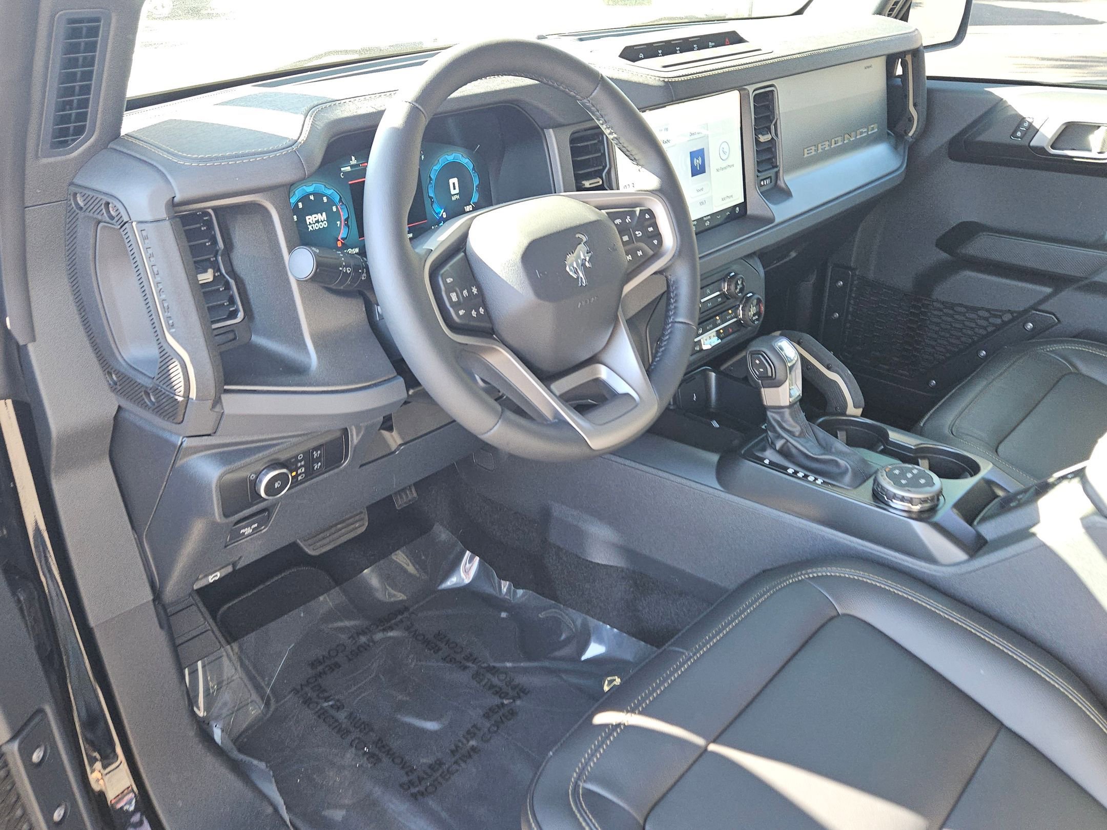 New 2025 Ford Bronco Badlands image 7