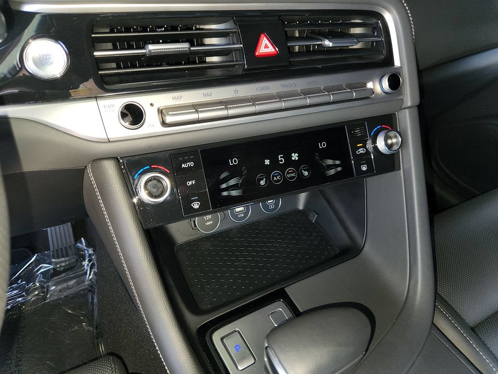 Used 2026 Genesis G70 2.5T RWD image 20