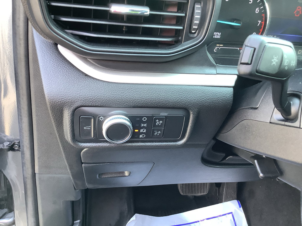 Used 2022 Ford Explorer XLT image 13