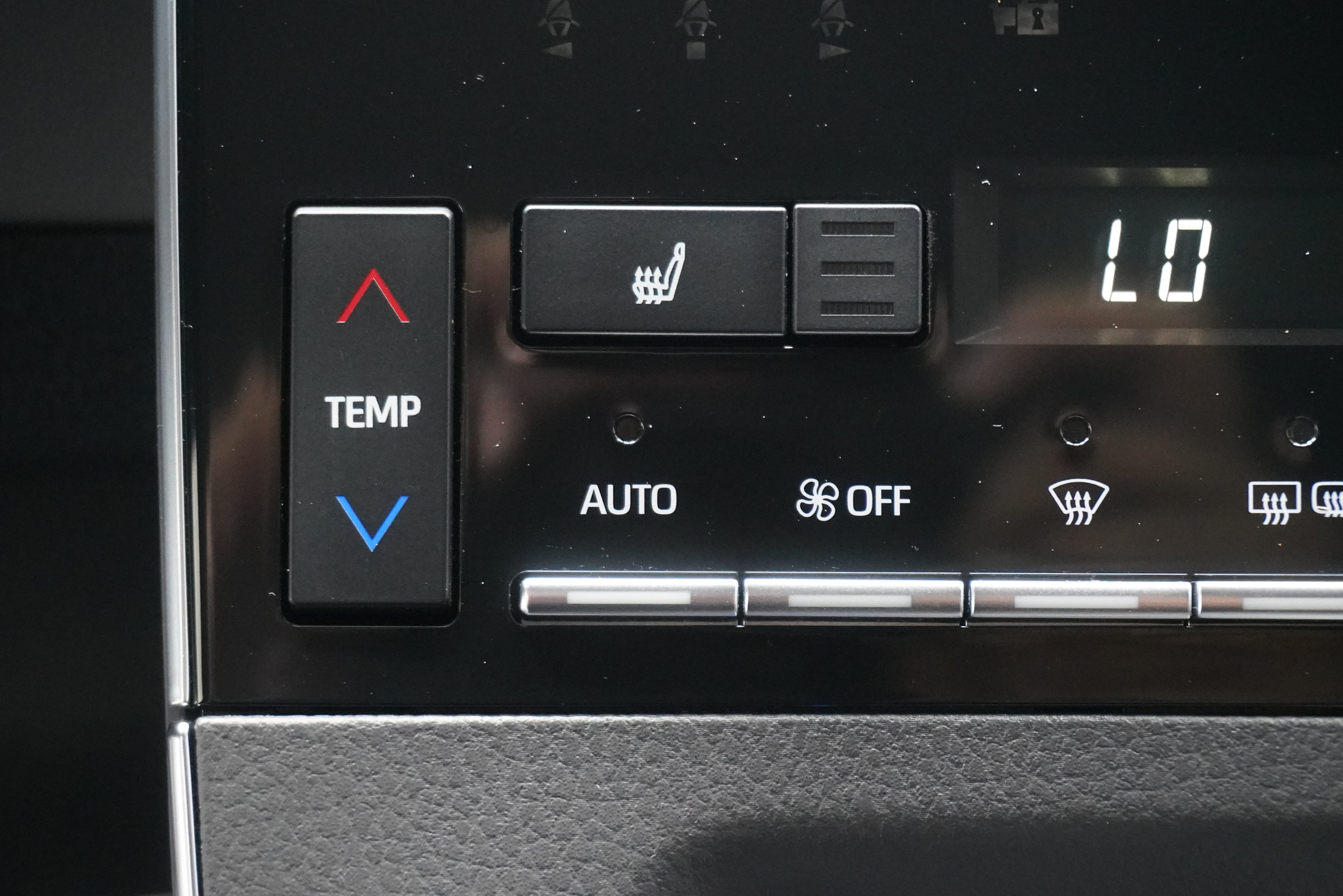 Used 2019 Toyota Avalon XSE w/ All Weather Liner Package FWD image 19