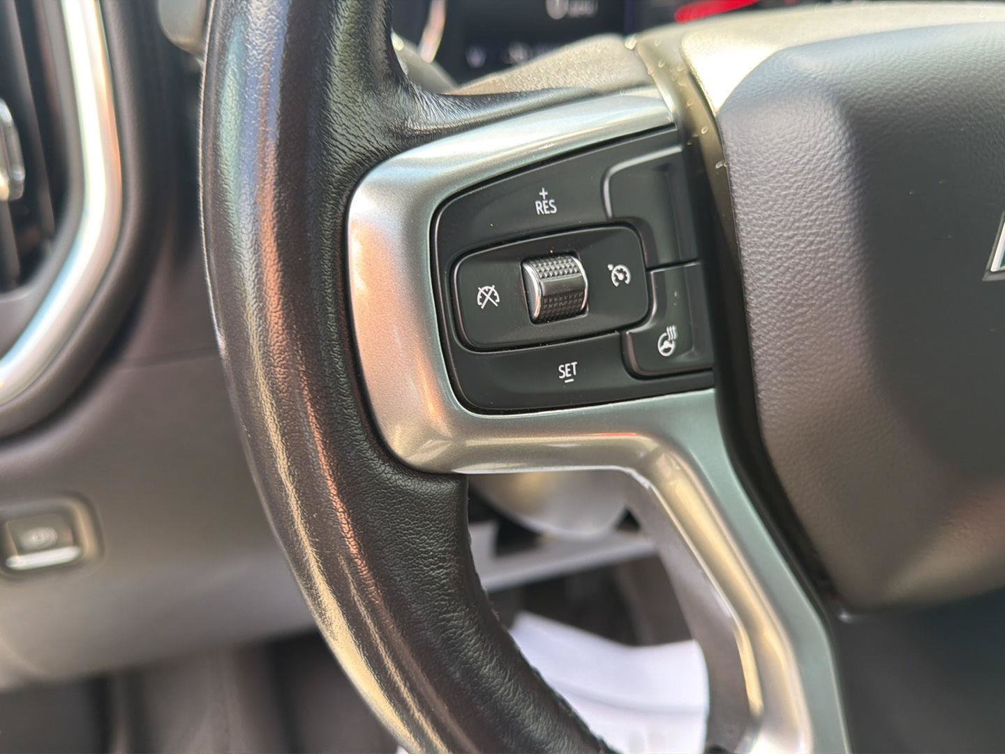 Used 2022 Chevrolet Silverado 1500 RST w/ Bed Protection Package AWD/4WD image 17