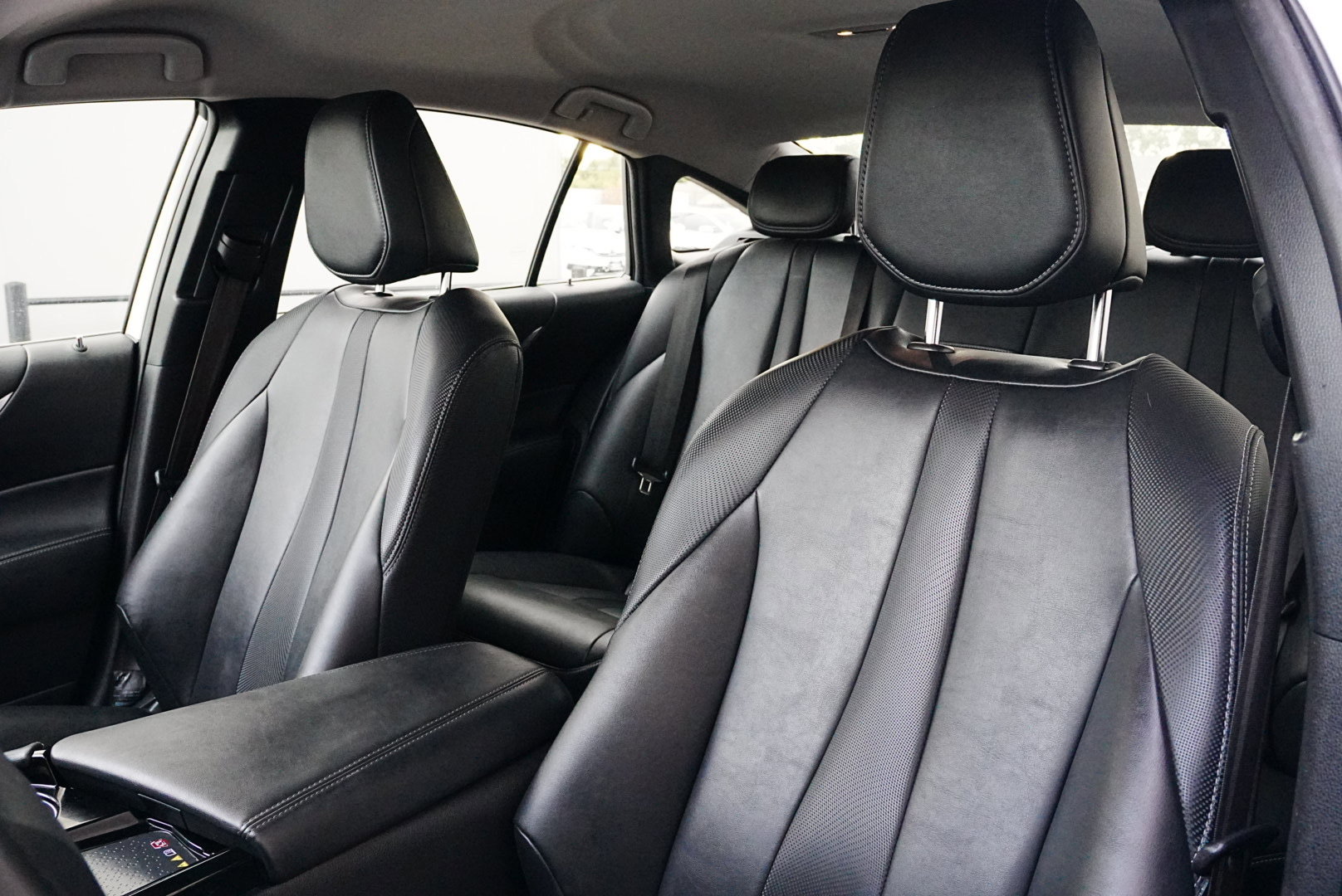 Used 2022 Toyota Mirai XLE image 10