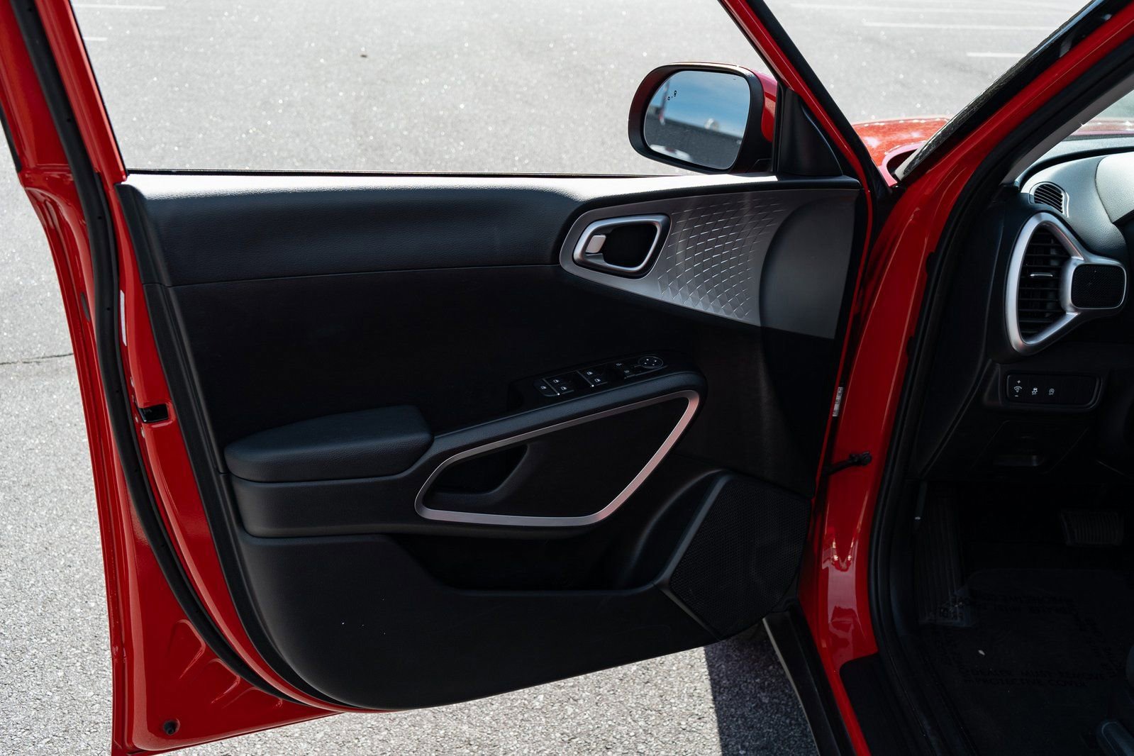 Used 2023 Kia Soul LX w/ Option Group 015 image 16