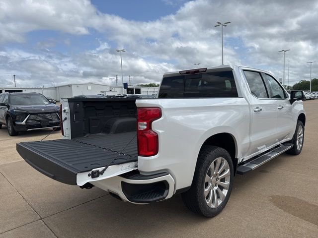 Used 2021 Chevrolet Silverado 1500 High Country w/ Technology Package AWD/4WD image 5