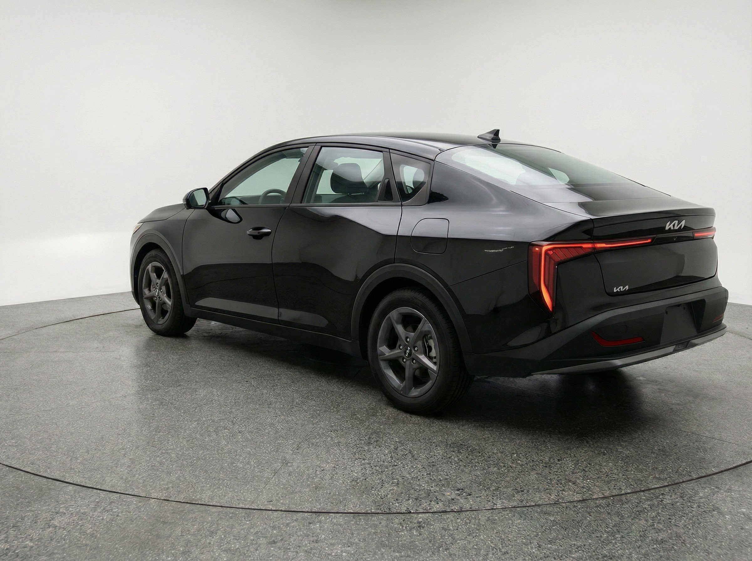 Used 2025 Kia K4 FWD image 6