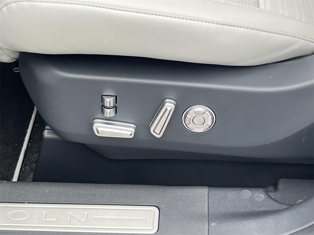 New 2026 Lincoln Nautilus Reserve image 11