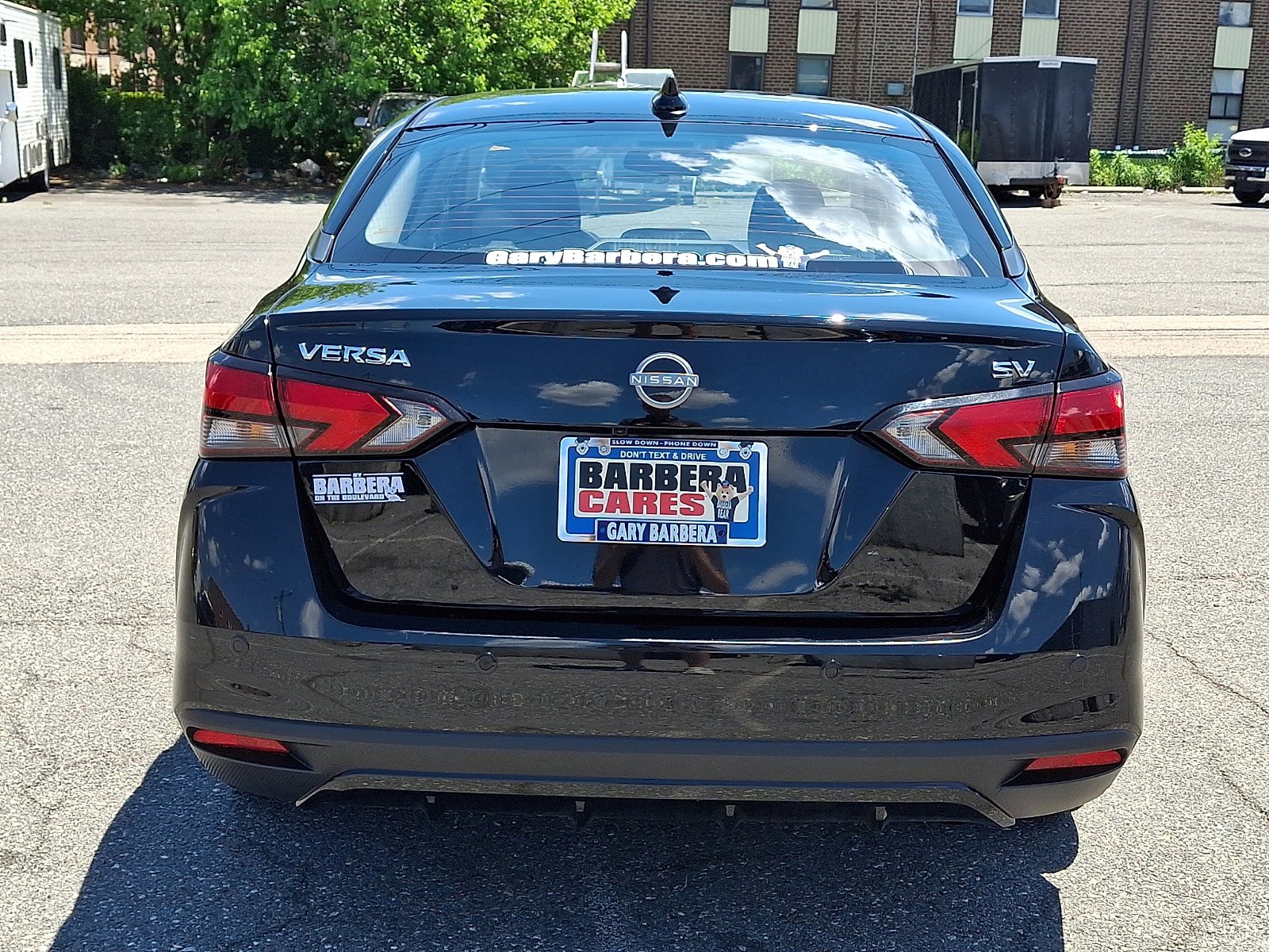 Used 2023 Nissan Versa SV FWD image 5