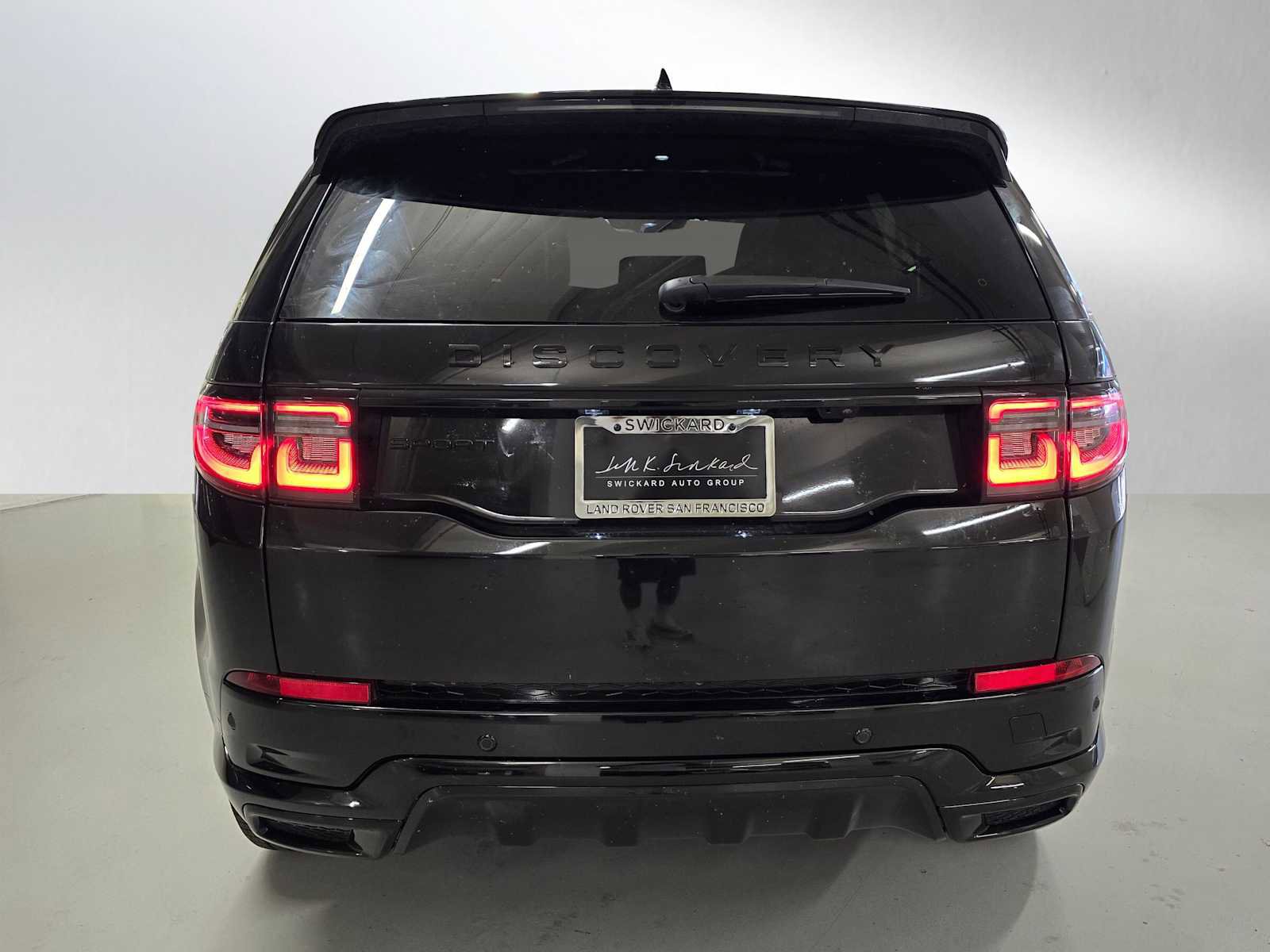 New 2026 Land Rover Discovery Sport Landmark AWD/4WD image 4