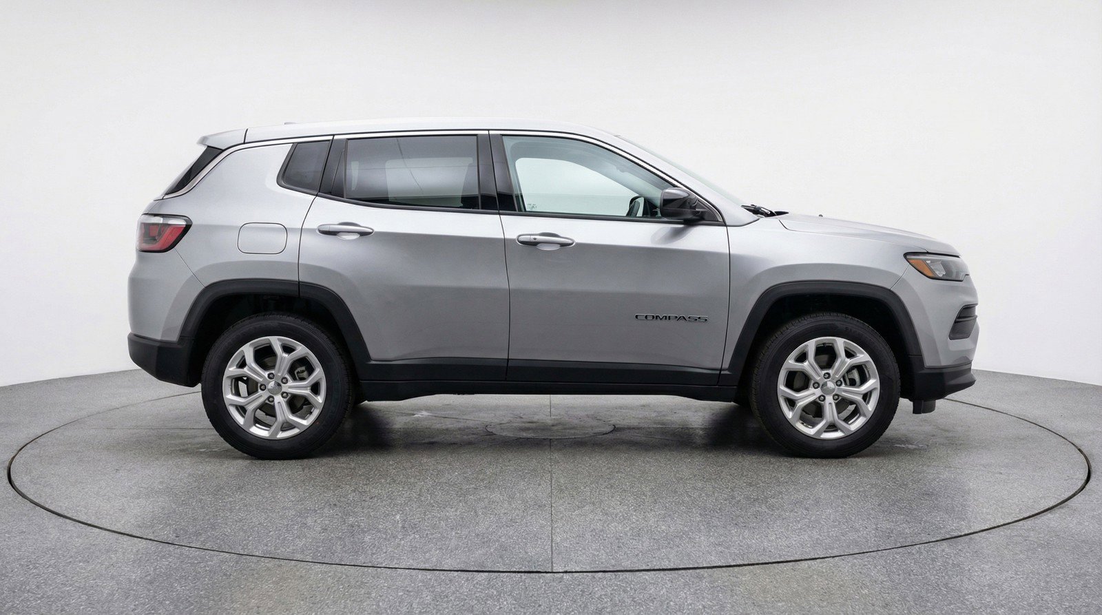 Used 2025 Jeep Compass Latitude image 9