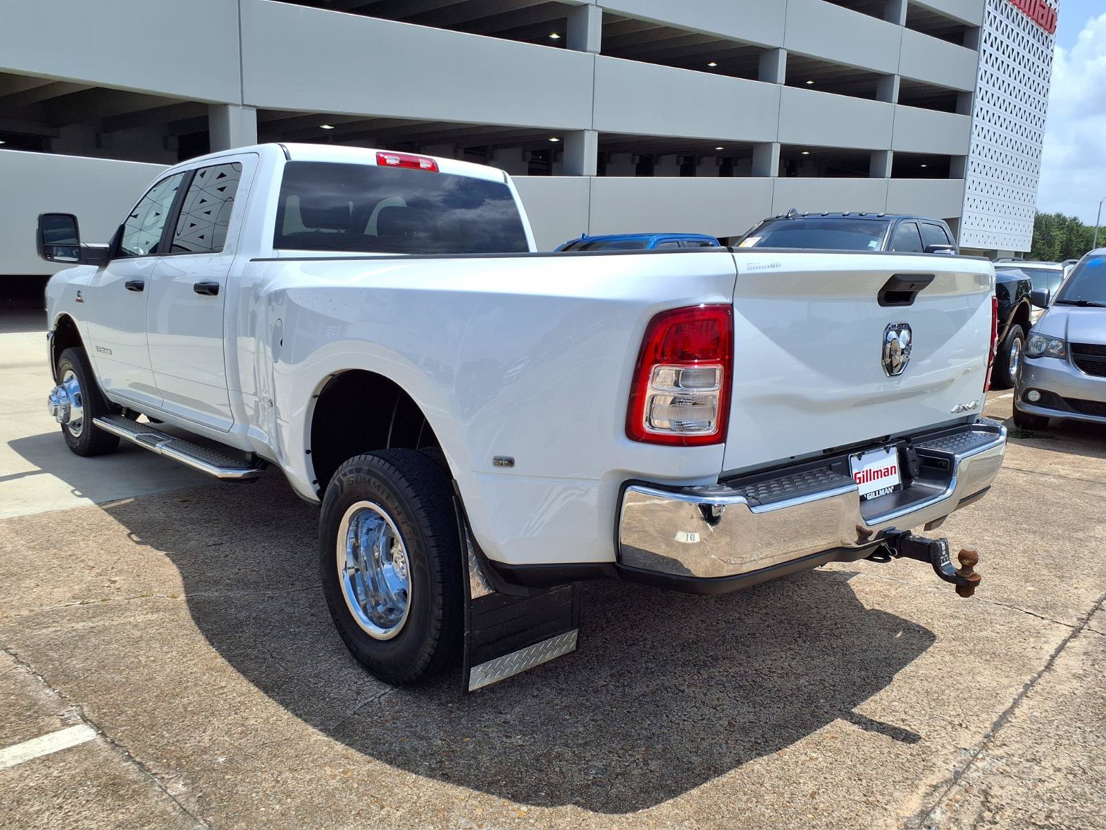 Used 2024 RAM 3500 Big Horn AWD/4WD image 4