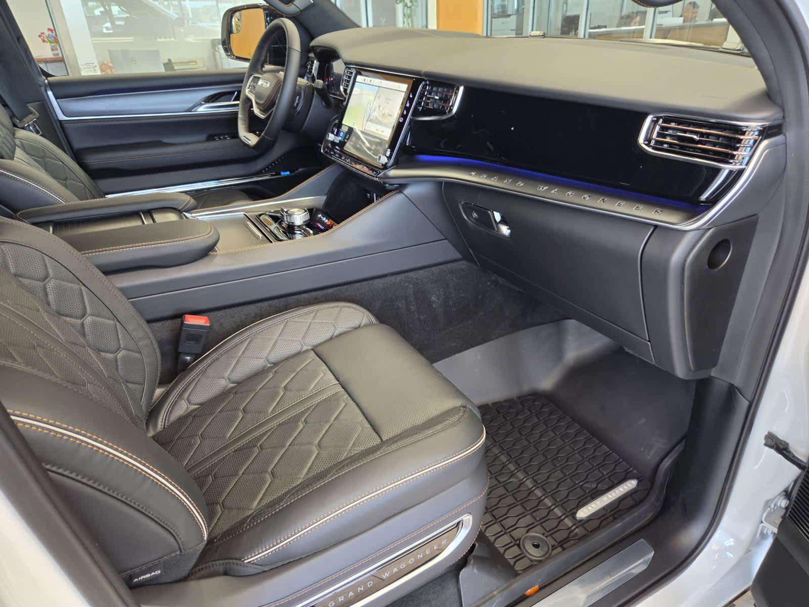 New 2026 Jeep Grand Wagoneer L Summit AWD/4WD image 9